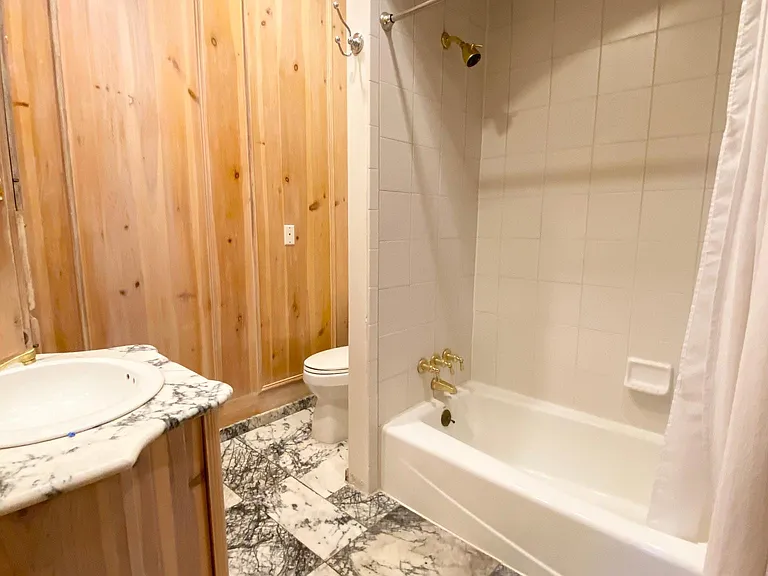 2508 State St #6 — Photo 15