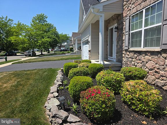 2nd image of 53 Buckeye Rd