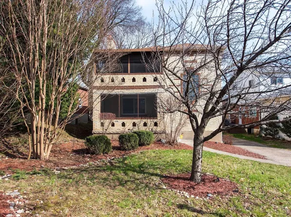 1124 Elm Park Dr, Cincinnati, OH 45216