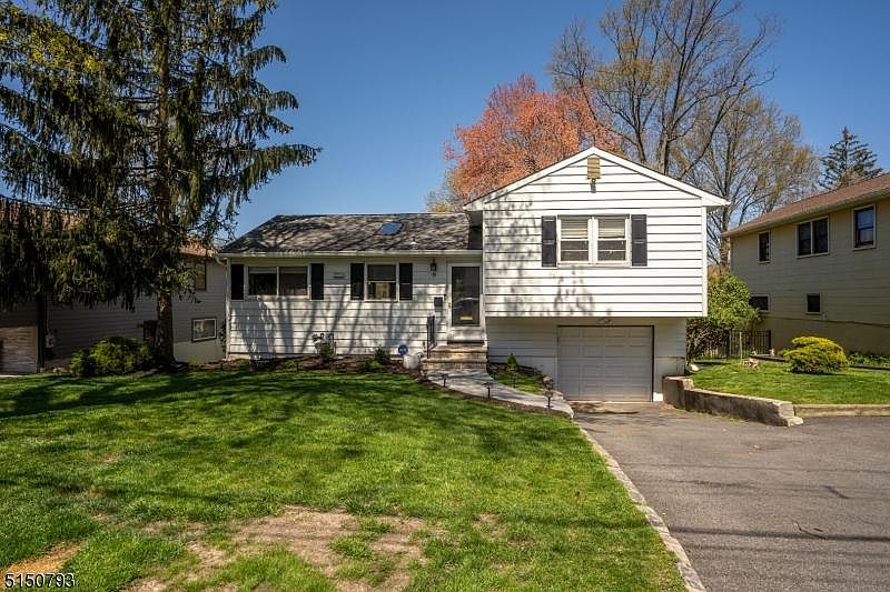 1st image of 9 Barry Dr