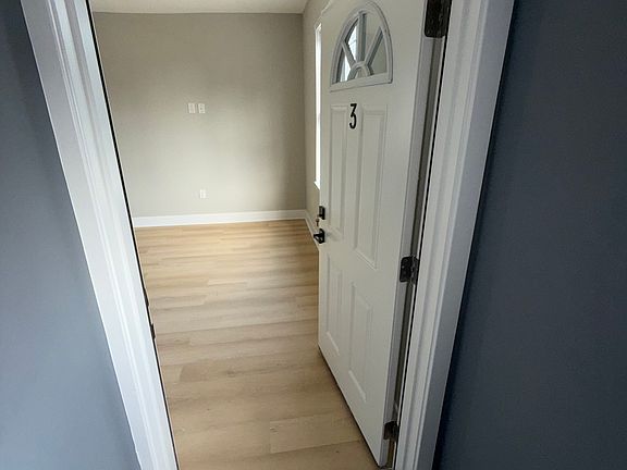 3rd image of 1201 Lindley Ave #3