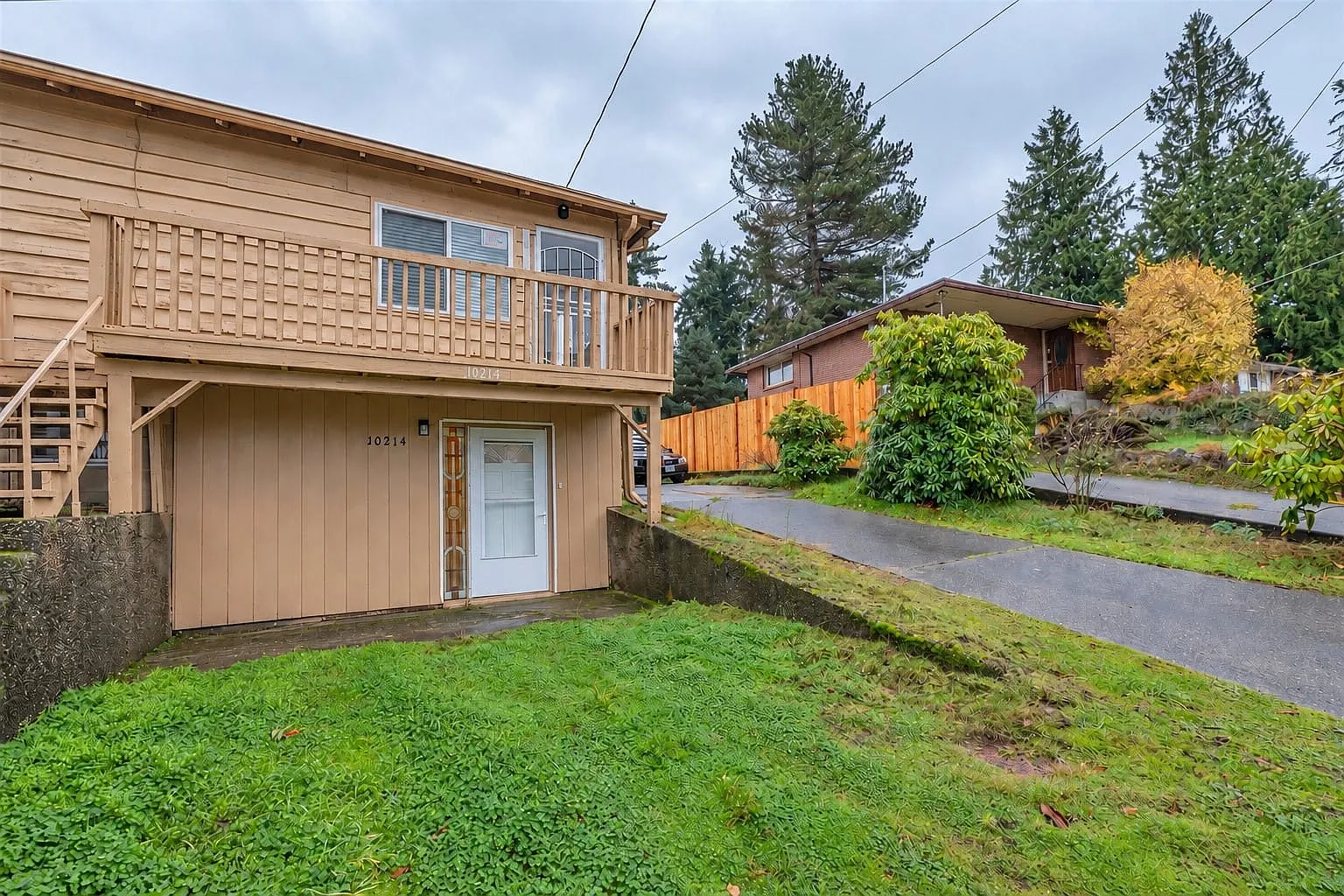3 bed, 1.0 bath, 1200 sqft, $2,375 — Photo 1
