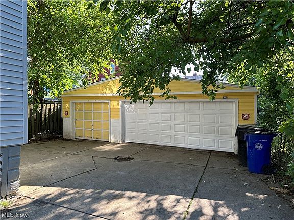 4th image of 4266 E 131st St