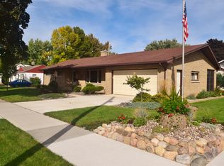 1318 S Walden Ave, Appleton, WI 54915
