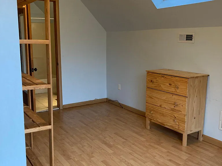 Bedroom 2 - 2nd Floor
