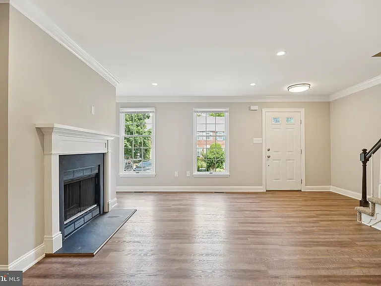 5400 Wissahickon Ave #6 — Photo 4