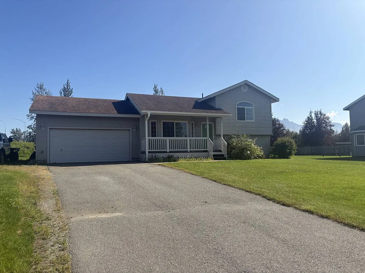 3 bed, 1239 sqft, $2,795 — Photo 1