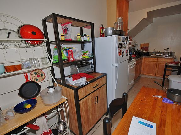 5th image of 107 Cypress St