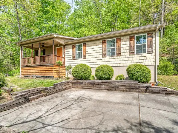 111 Levi Dr, Dalton, GA 30720