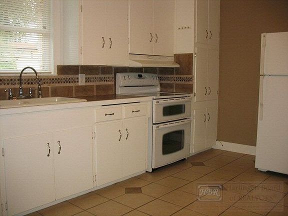 4th image of 617 Kiester Ln