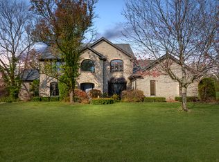 1S570 Verdun Dr, Winfield, IL 60190