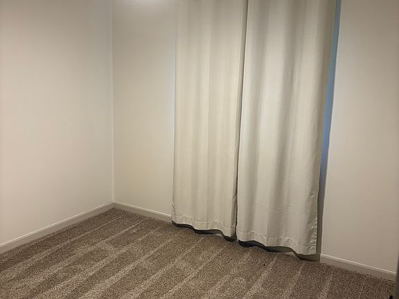 4th image of 2324 Spain Dr