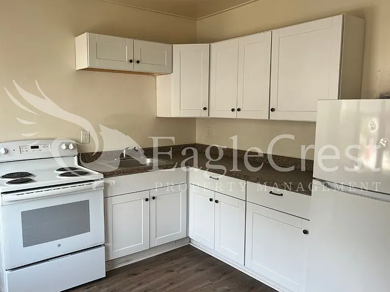 309 E Sumach St — Photo 9