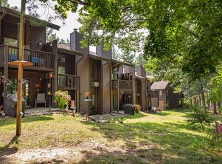 10 Maple Trl, Wisconsin Dells, WI 53965