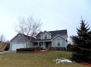 1N971 Mulhern Dr, Campton Hills, IL 60119