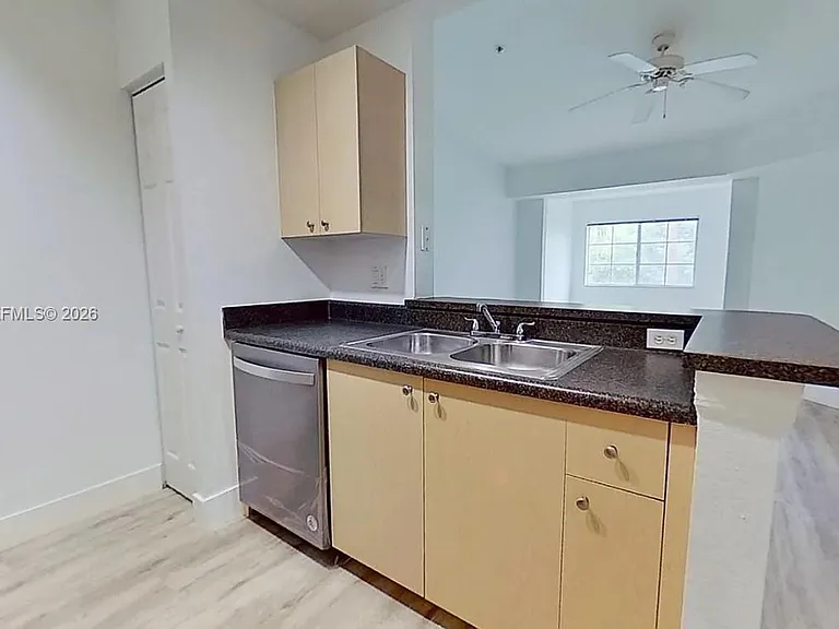 2544 Centergate Dr #303 — Photo 10