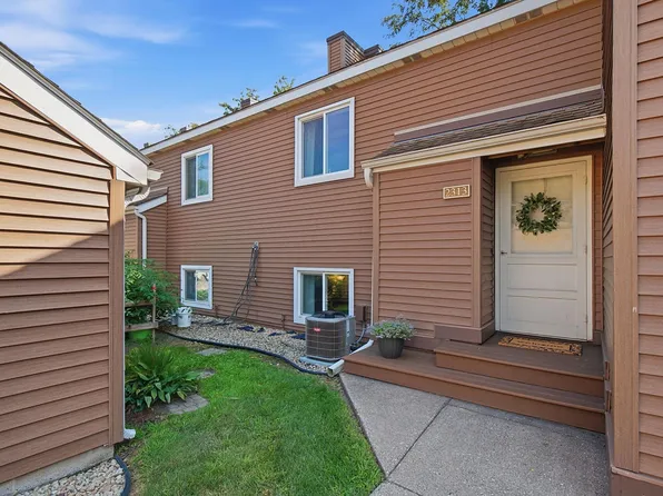 2313 Territorial Rd, Saint Paul, MN 55114