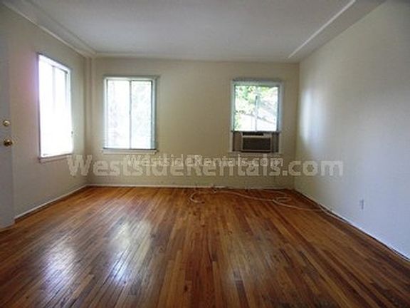 2nd image of 10661 Whipple St