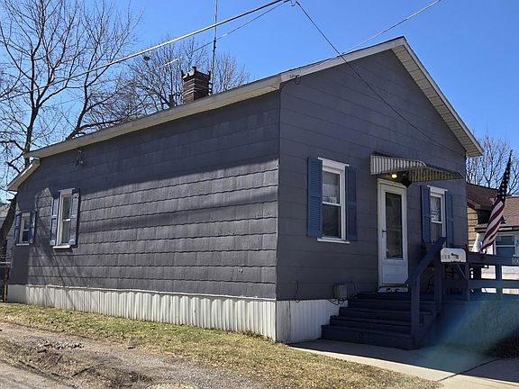 3rd image of 806 15th St