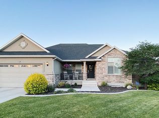 8449 S Birch Water Ln, West Jordan, UT 84081