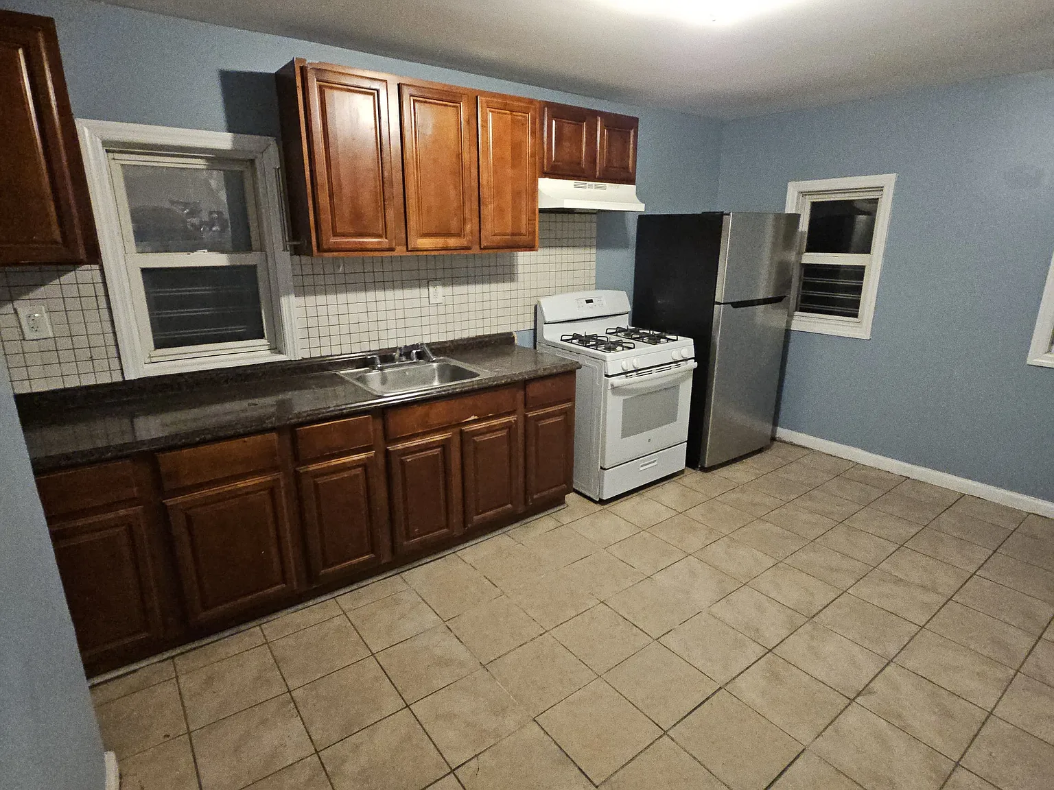 449 Avon Ave — Photo 1