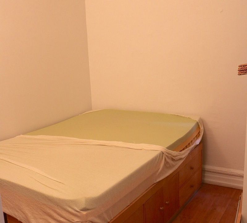 2nd image of 121 Macdougal St APT 4