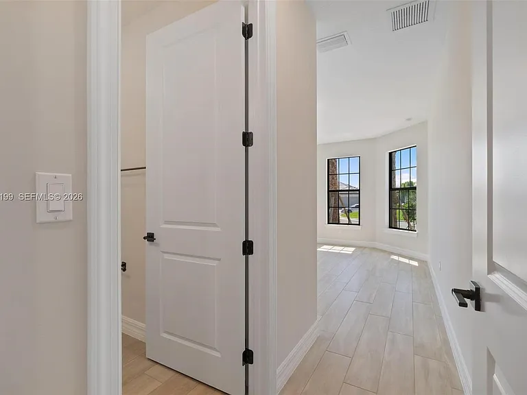 4546 Cumberland Ter — Photo 12