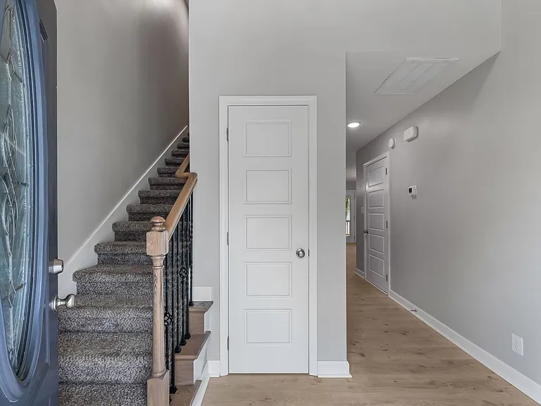 1037 Brightwood Ct — Photo 5