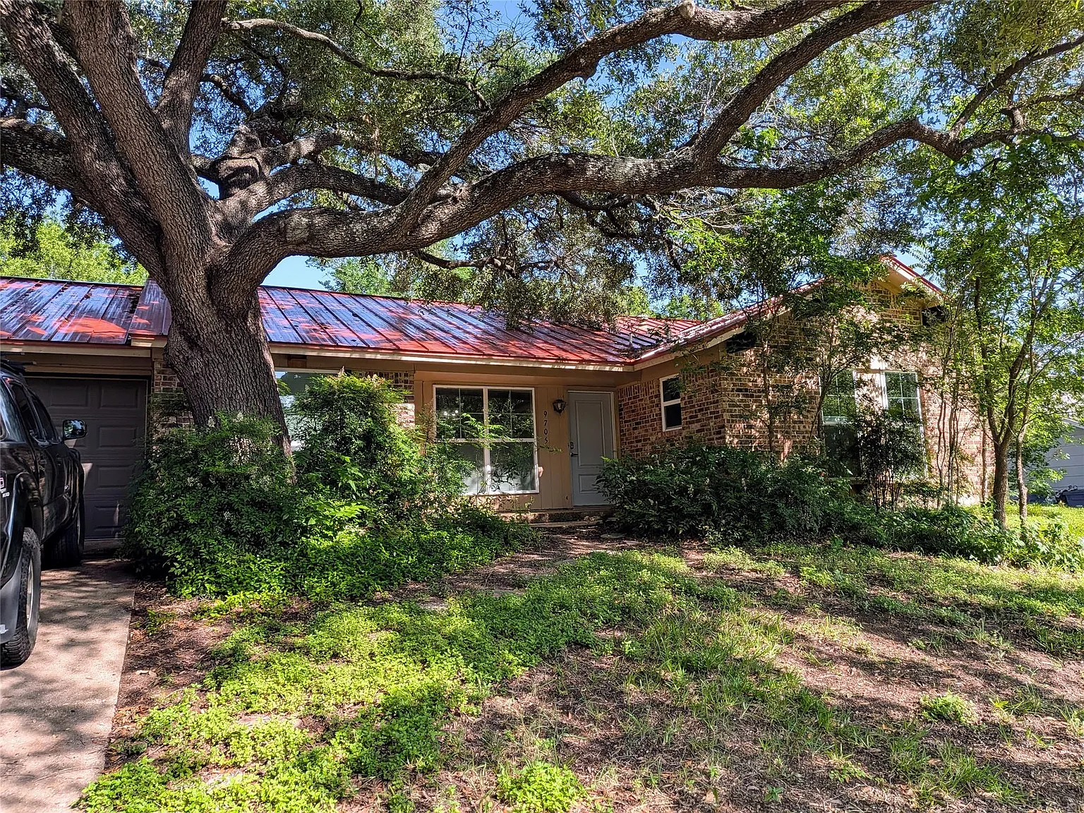 3 bed, 2.0 bath, 1477 sqft, $2,450 — Photo 1