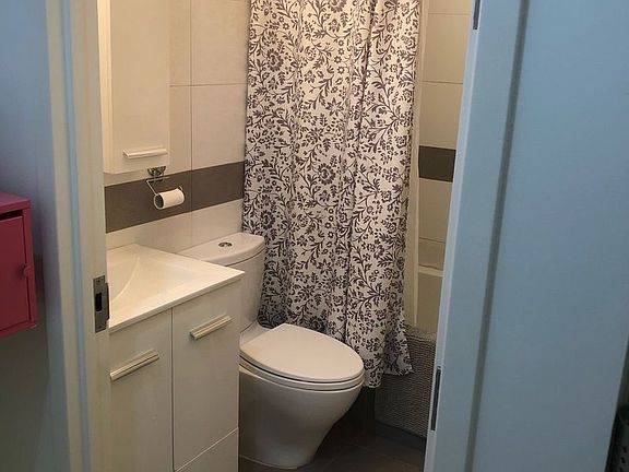 5th image of 26 Lefferts Pl APT 2R