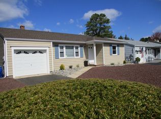 35 Nostrand Dr, Toms River, NJ 08757