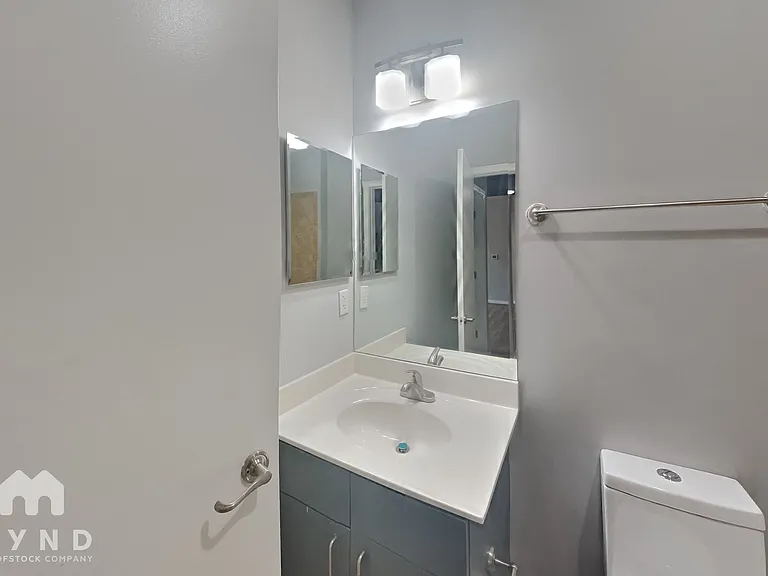 898 Oak St SW #1410 — Photo 10