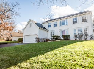 720 Saddlewood Dr, Wauconda, IL 60084