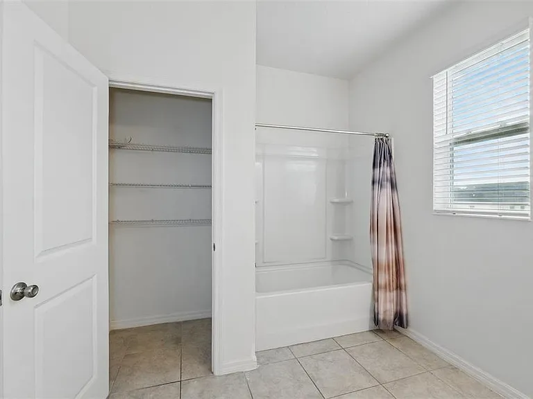 1187 Papaya Cir — Photo 24