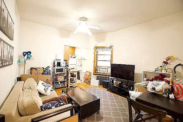 1st image of 330 W 76th St #5