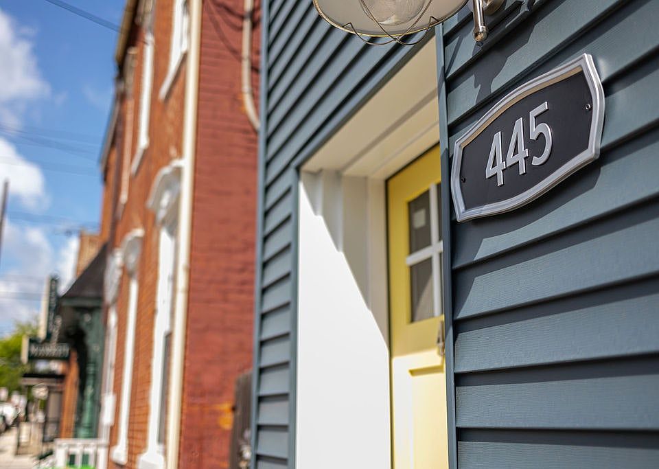 Welcome to 445 W Lemon!