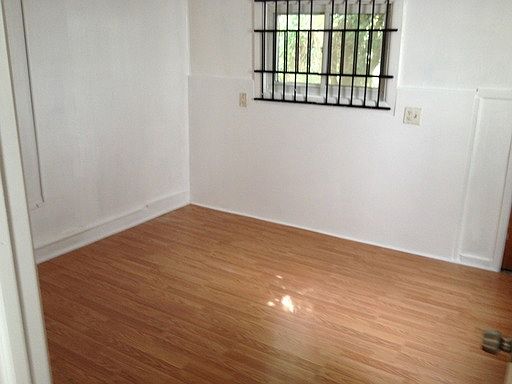 2nd image of 4709 Penn St