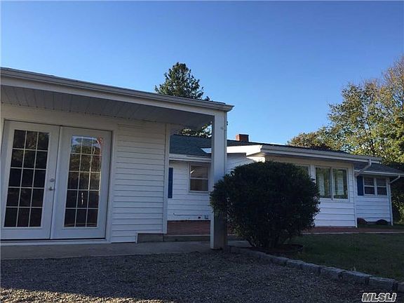 3rd image of 600 Cedar Dr