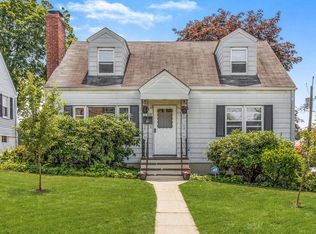 32 Irenhyl Ave, Port Chester, NY 10573