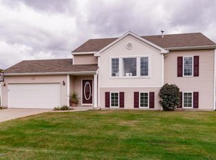 1481 Ellington Dr, Kalamazoo, MI 49009