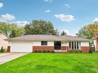 6437 Woodbury Dr, Solon, OH 44139