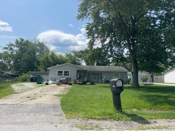 523 W Arlington Ln, Crete, IL 60417