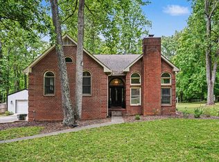 2202 Woodmont Dr, Springfield, TN 37172