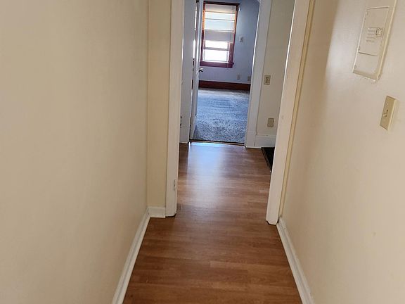 3rd image of 68 Nassau Ave Floor 2