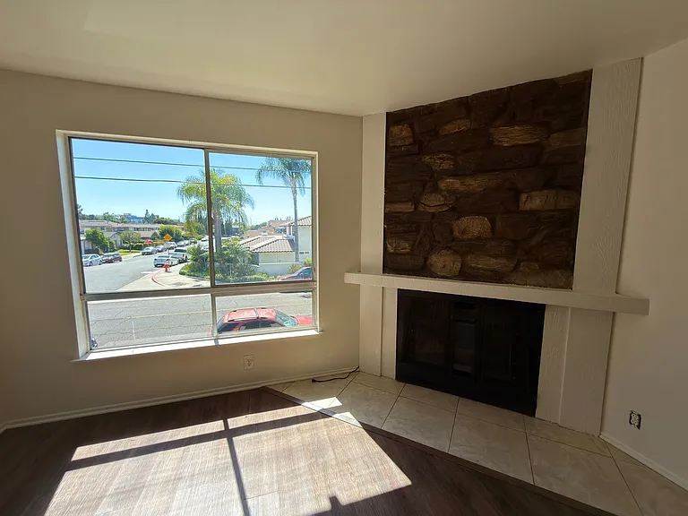 335 S Lemon St — Photo 8