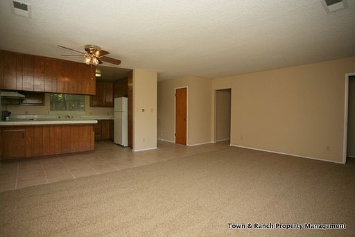 2nd image of 4782 Garfield St #H
