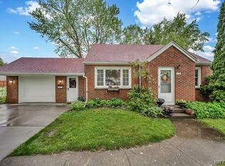 73 Fairvale Dr, Cheektowaga, NY