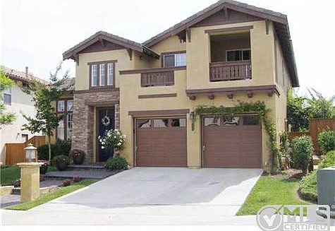 3rd image of 821 Esperanza Pl