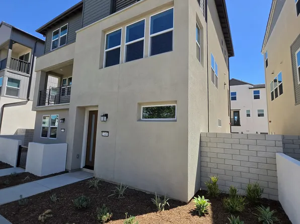 27457 Novella Ln, Valencia, CA