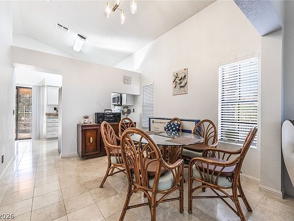 4th image of 4837 Maryvale Dr